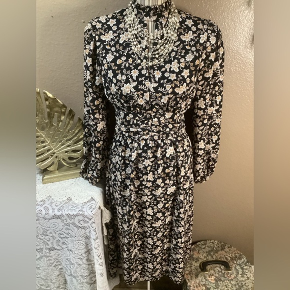 AQUA Elegant Maxi Floral Dress   size S